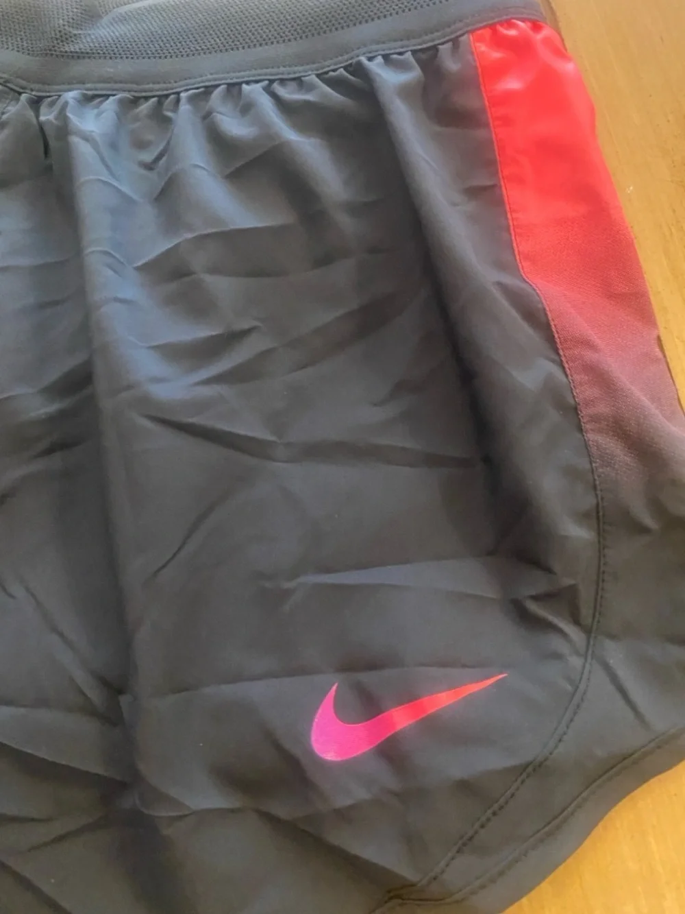 Nike Women's Running Athletic Shorts Black Pink Swoosh Red Side New Size S